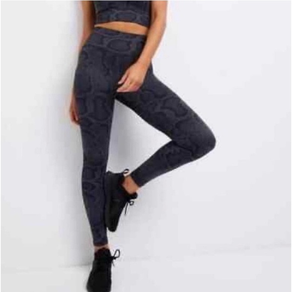 All Fenix Anthropologie 7/8 Navy Snake Leggings - M - Picture 1 of 9